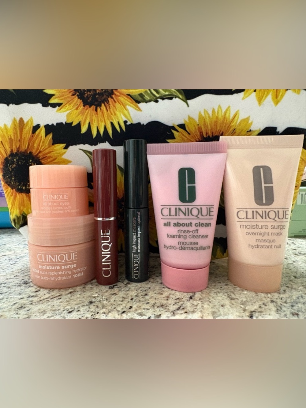 Clinique Makeup & Skincare Set plus